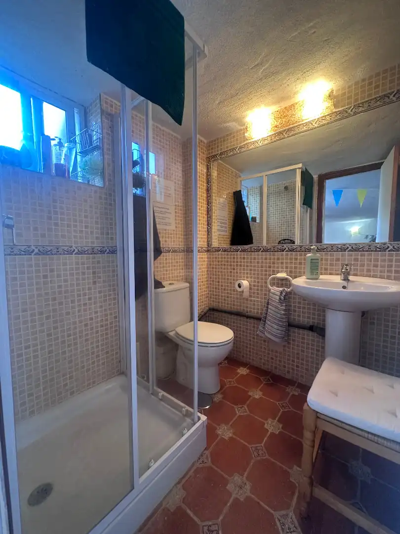 Baño de Casa adosada en venta en Vélez-Málaga con Aire acondicionado, Calefacción y Terraza