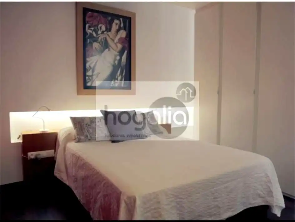 Dormitori de Estudi de lloguer en Sevilla amb Aire condicionat i Moblat