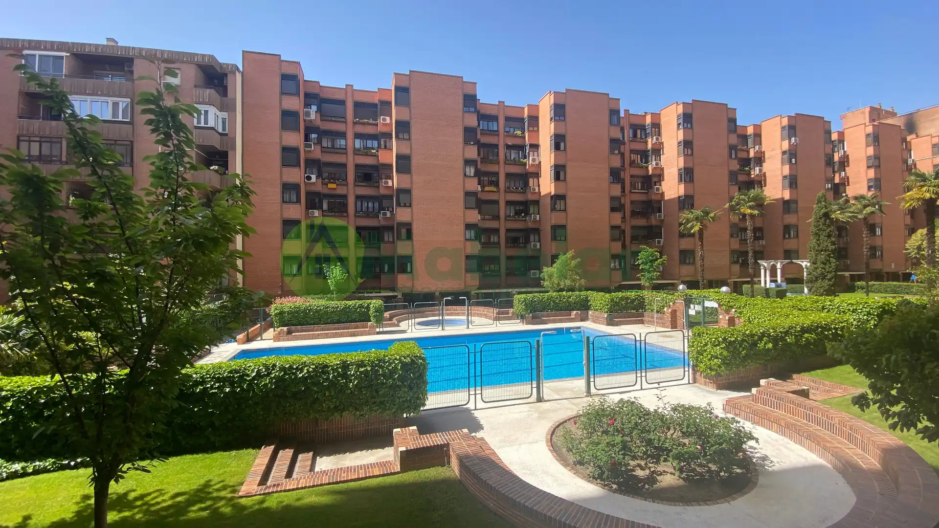 Piscina de Piso de alquiler en Madrid con Calefacción y Piscina comunitaria