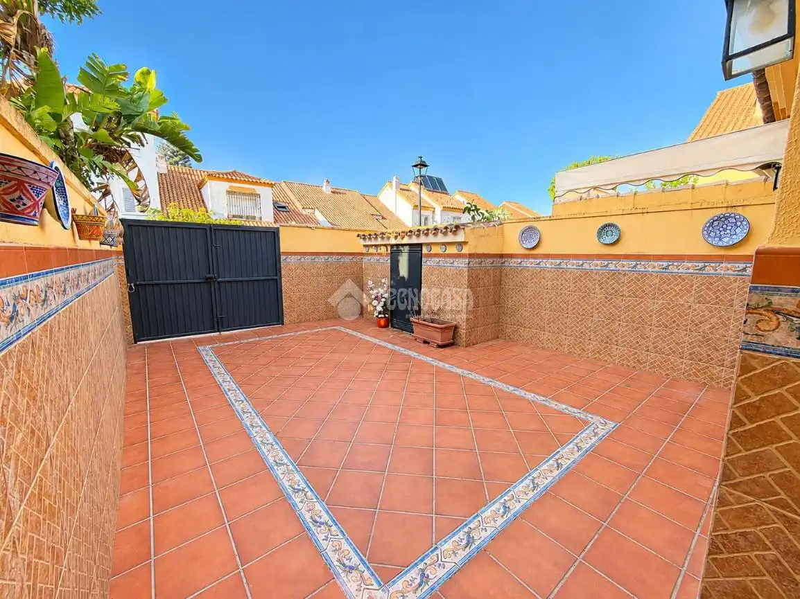 Casa adosada en venda a Valdelagrana