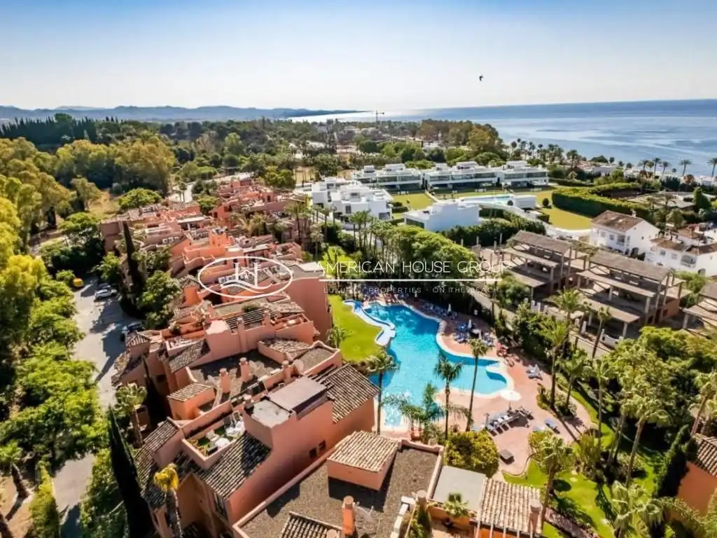 Vista exterior de Apartament en venda en Marbella amb Terrassa, Traster i Moblat