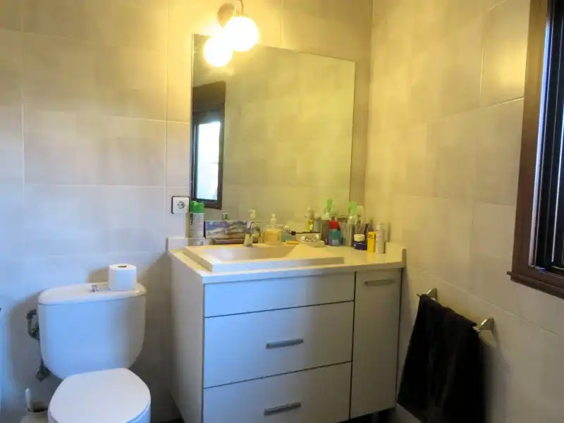 Baño de Casa o chalet en venta en Santa Cristina de Valmadrigal con Calefacción, Jardín privado y Trastero