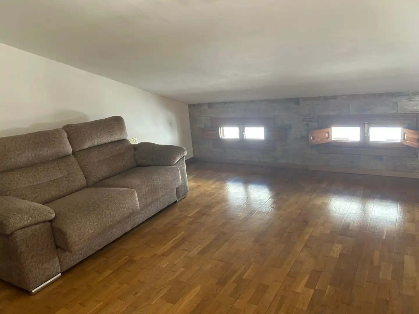 Wohnung zur Miete in Sagunto / Sagunt mit Klimaanlage und Terrasse