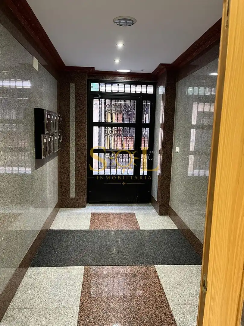 Piso en venta en León Capital  con Calefacción, Parquet y TV
