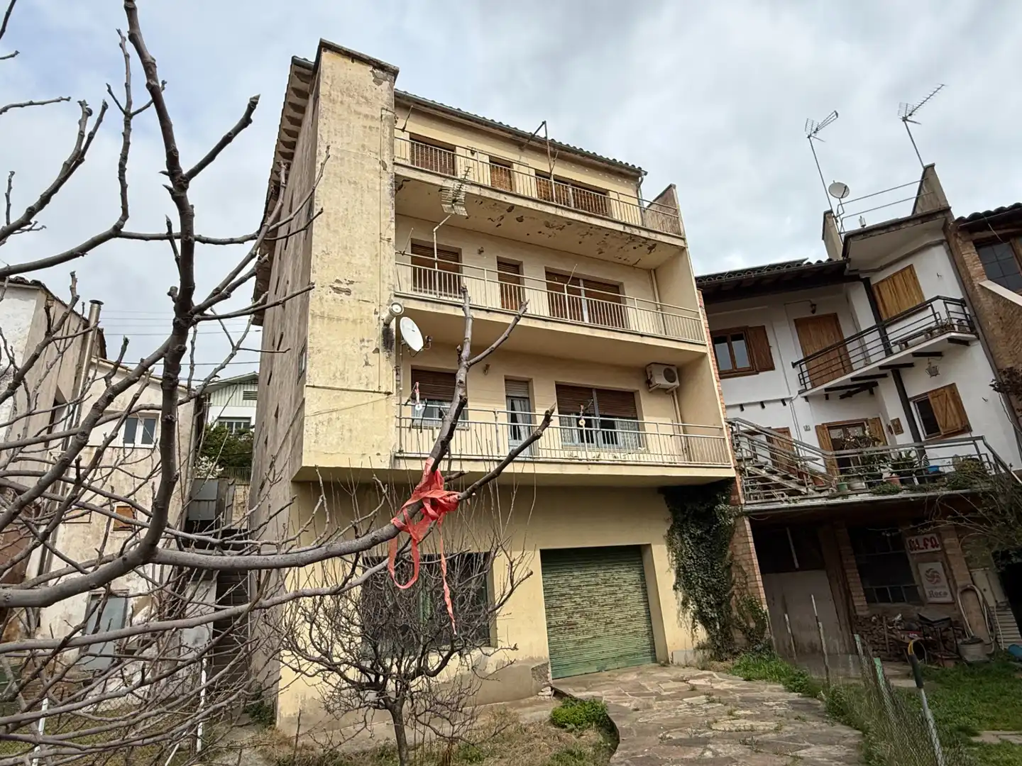 Casa aparellada amb terrassa en venda a Torelló, imagen 11