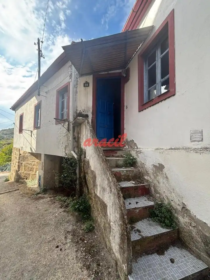 Vista exterior de Casa o chalet en venta en Ourense Capital  con Calefacción, Jardín privado y Trastero