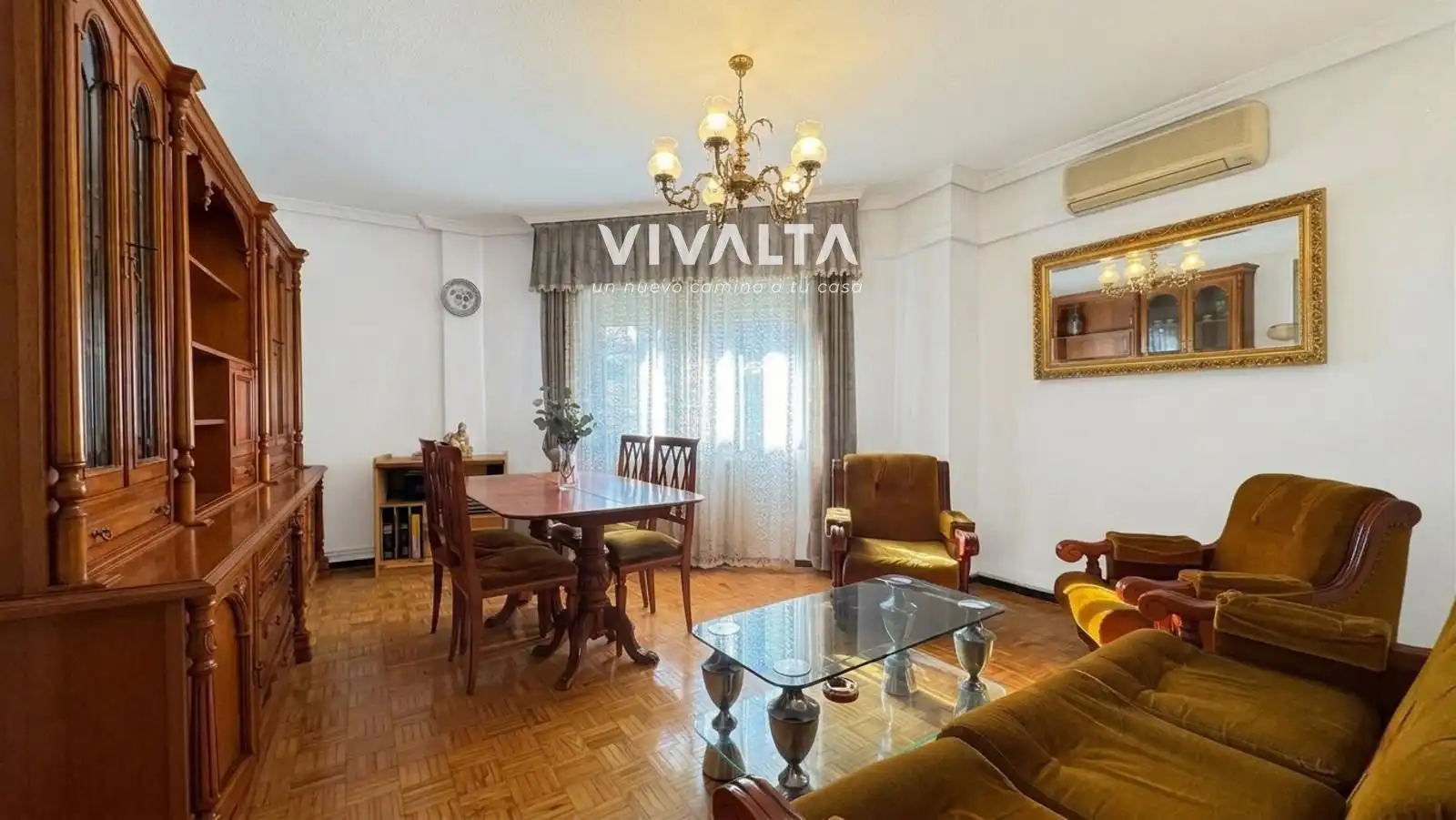 Living room of Flat for sale in  Madrid Capital  with Air Conditioner, Heating and Storage room