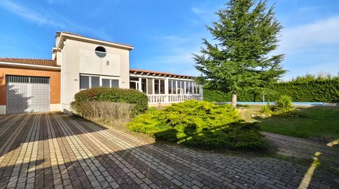 Photo 2 of Houses for sale in Urbanización Girasoles, Grijota, Palencia