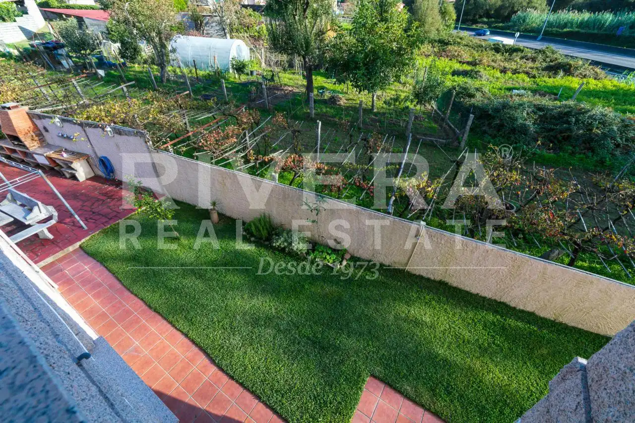 Jardín de Casa o chalet en venta en Vigo  con Calefacción, Jardín privado y Parquet