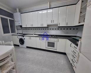 Kitchen of Flat to rent in Vigo   with Heating