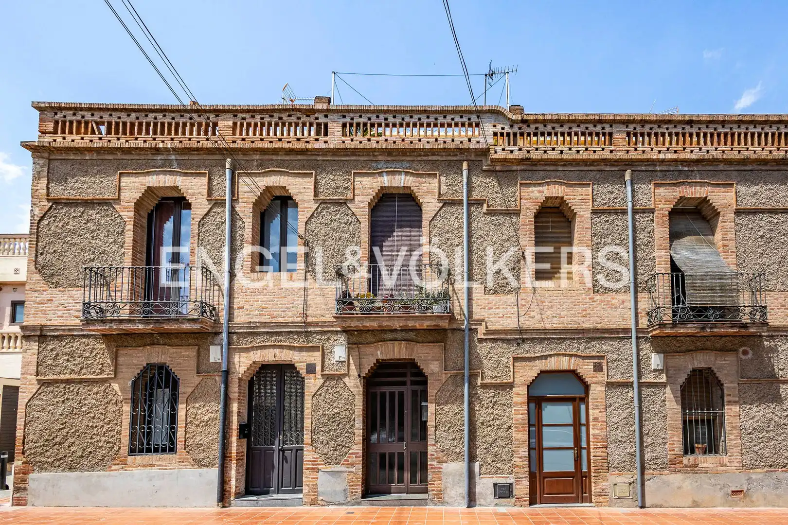 Vista exterior de Casa o xalet en venda en Santa Coloma de Cervelló amb Aire condicionat, Calefacció i Jardí privat