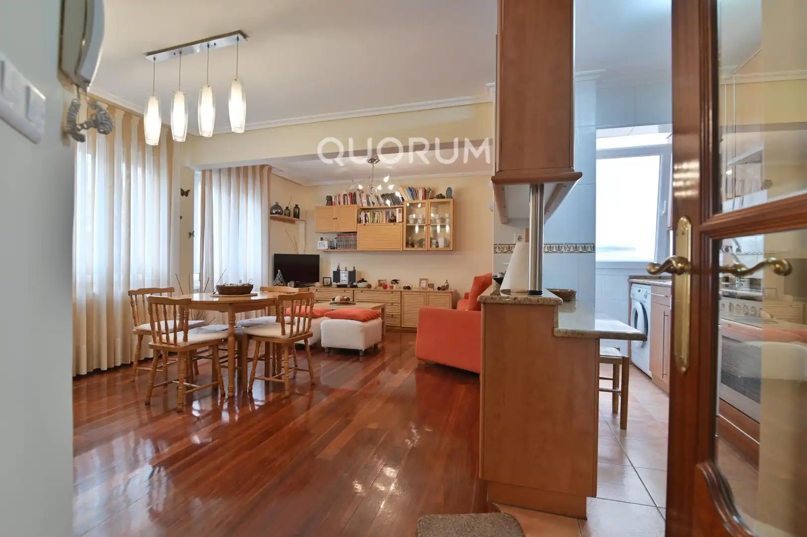 Sala de estar de Piso en venta en Bilbao  con Calefacción y Amueblado