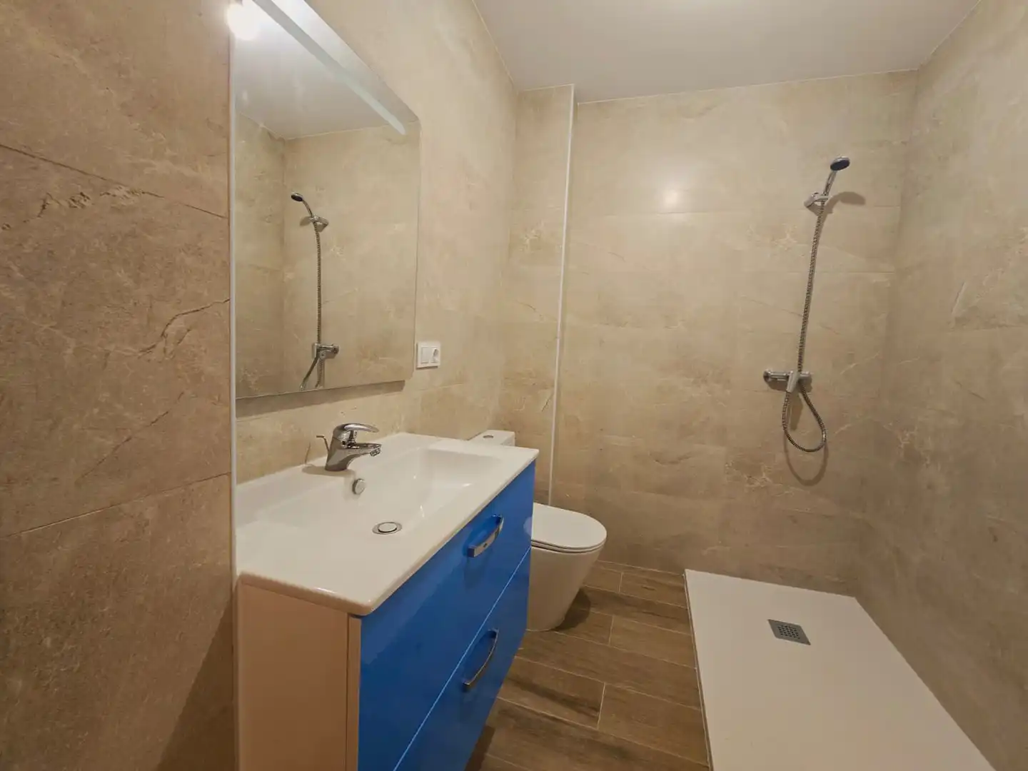 Baño de Piso en venta en Reus con Aire acondicionado y Horno