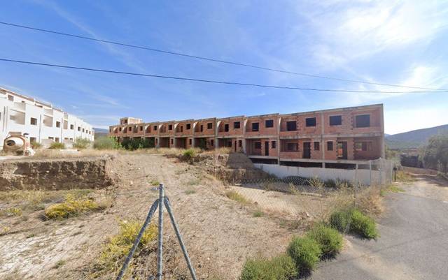 Edificio en Venta en Ugíjar