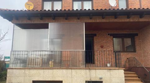 Photo 3 of Single-family semi-detached to rent in Garrafe de Torío, León