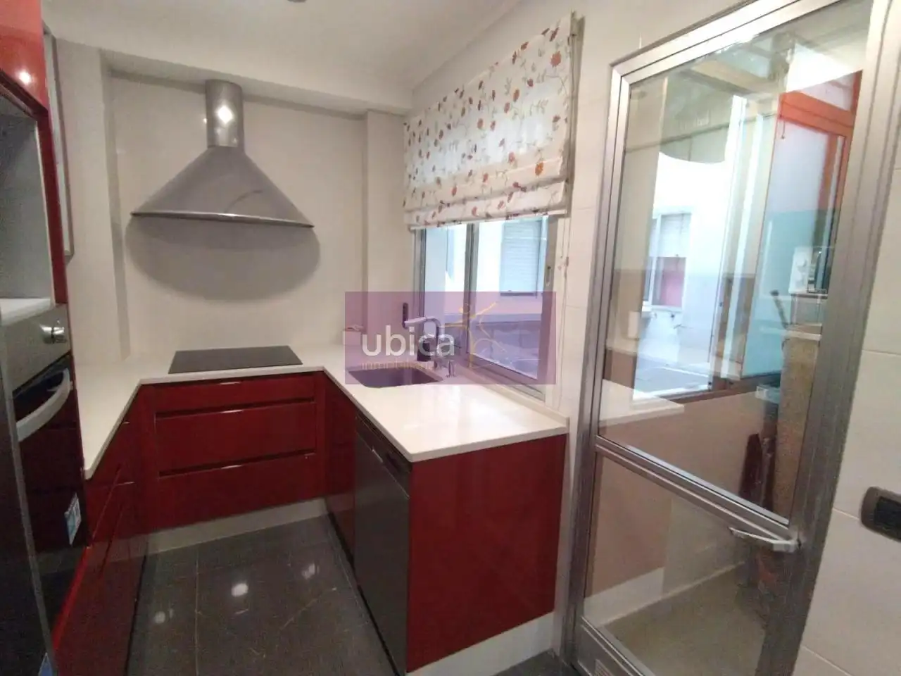 Cocina de Piso en venta en Vigo  con Trastero y Amueblado