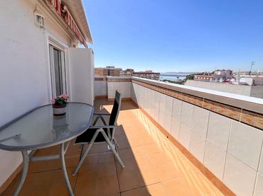 Attique avec ascenseur à vendre à Calle C. Campoamor 50