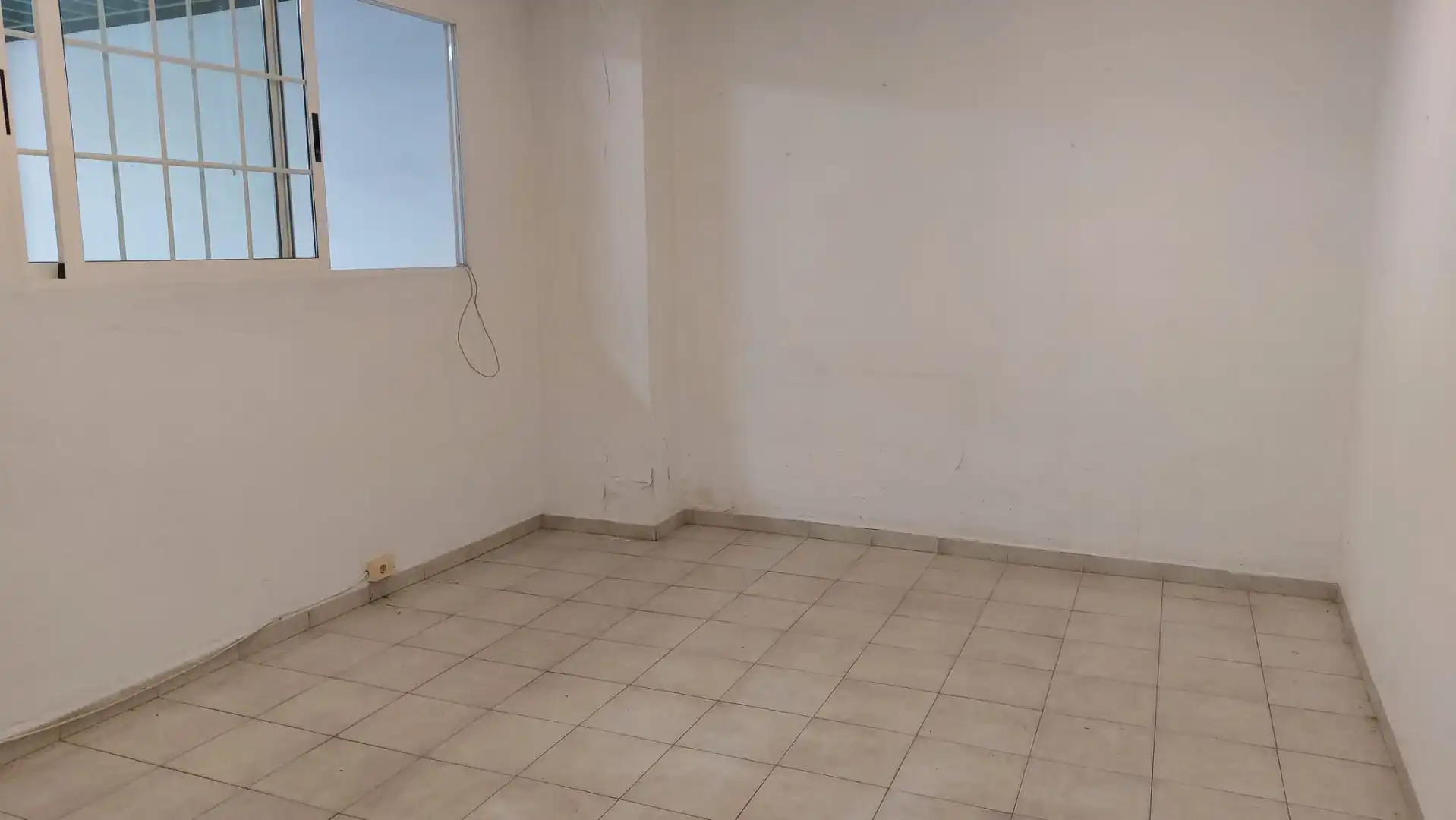 Local comercial en venda a Madrigal, imagen 2