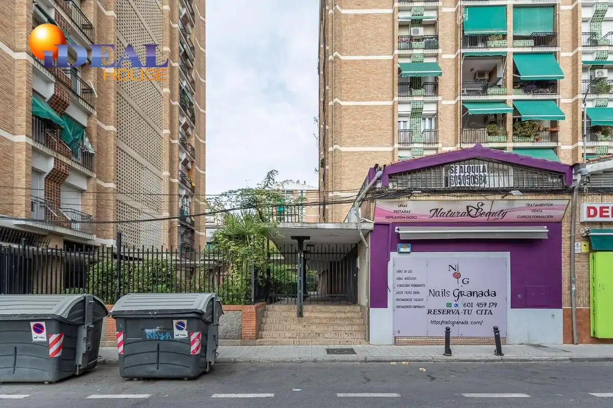 Exterior view of Flat for sale in Granada  with Air Conditioner and Terrace