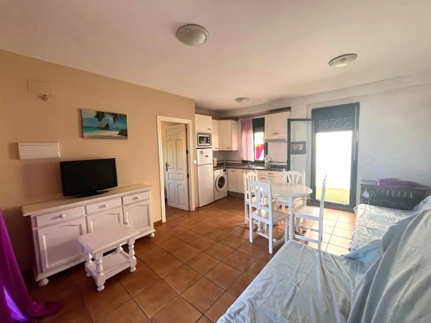Habitación de Apartamento en venta en Islantilla con Jardín privado, Piscina y Amueblado