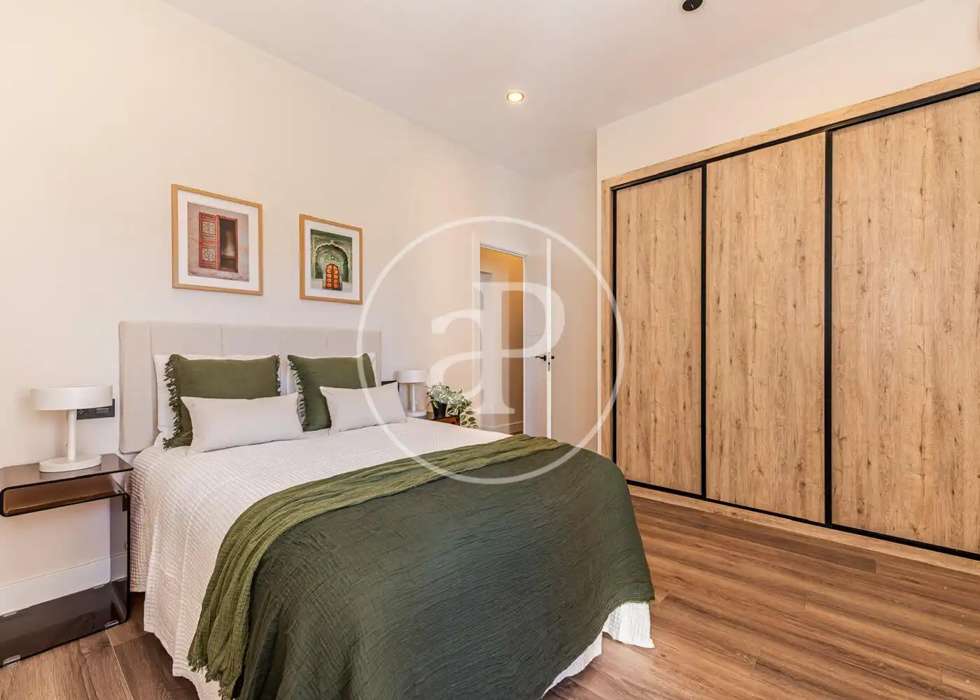 Habitación de Piso en venta en Madrid con Terraza