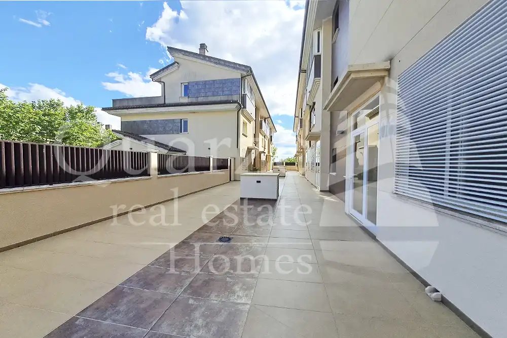 Vista exterior de Casa adosada en venta en Plasencia con Calefacción, Terraza y Balcón