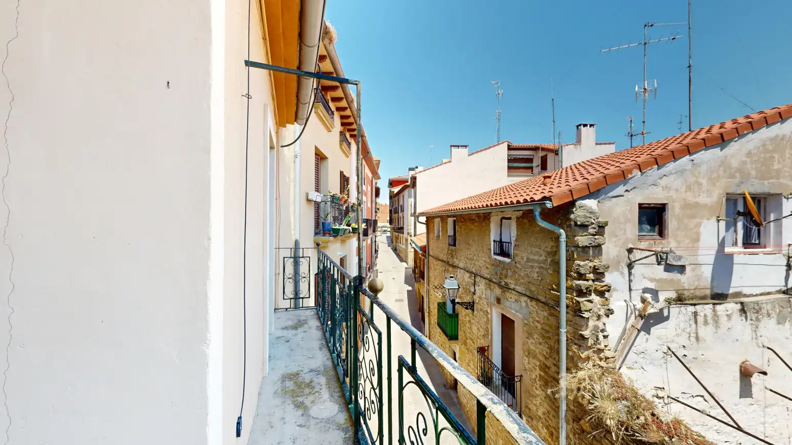Balcony of Houses for sale in Tafalla  with Heating, Parquet flooring and Terrace