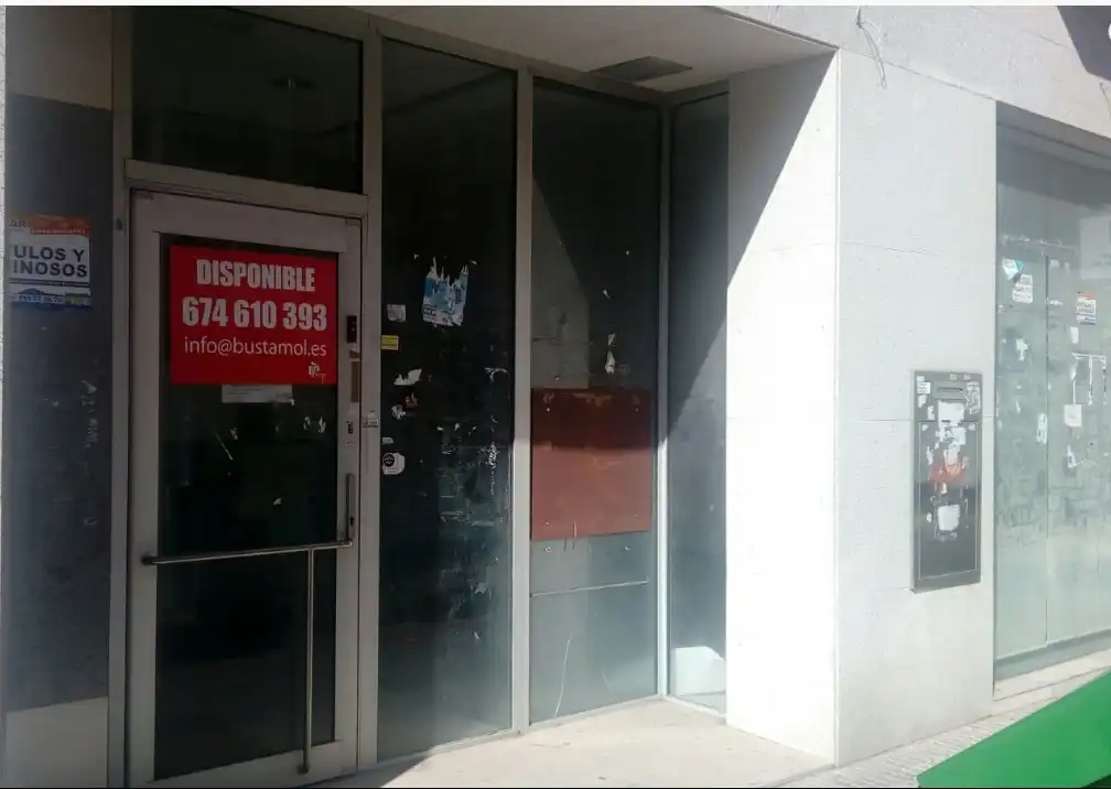 Local comercial en venda a Calle Santa María Magdalena, imagen 4