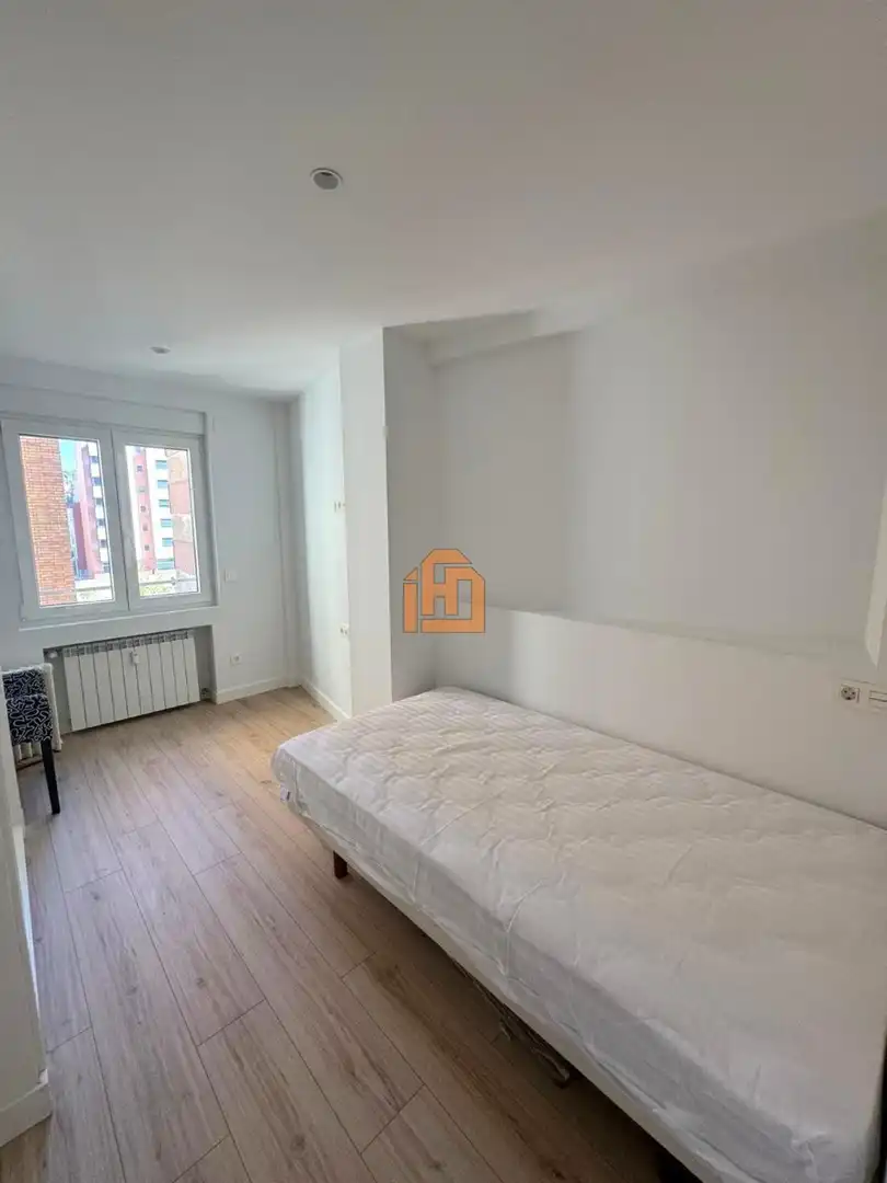 Bedroom of Apartments for rent in León Capital   with Heating and Parquet flooring