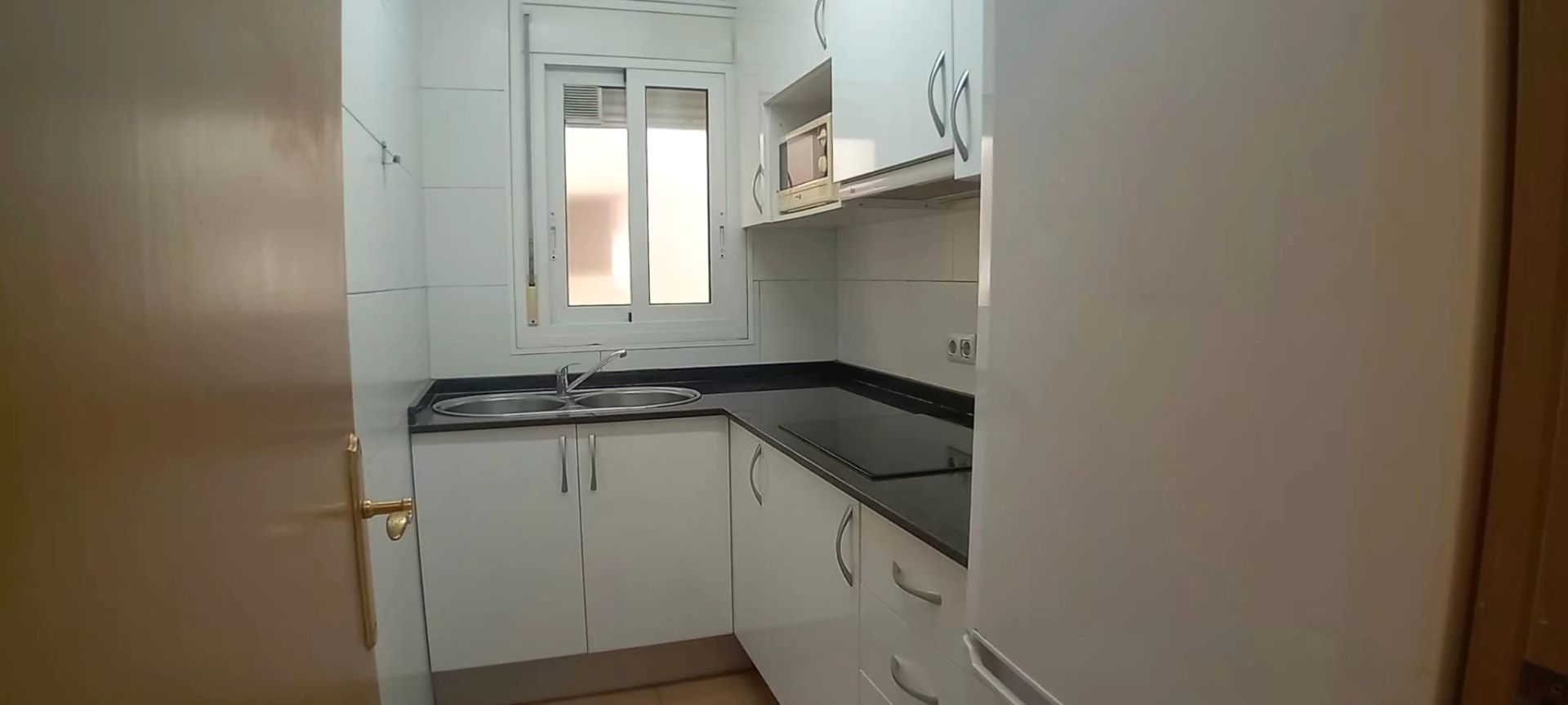 Cuina de Pis en venda en Reus amb Moblat i Balcó