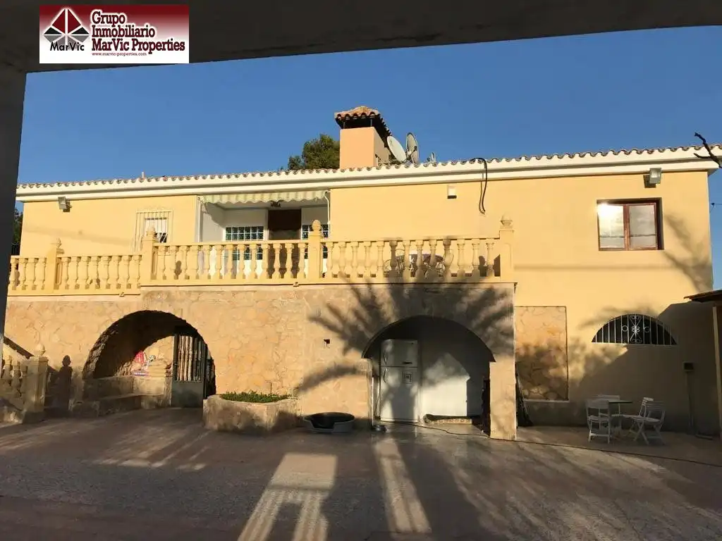 Chalet en venta en Urbanizaciones, imagen 2