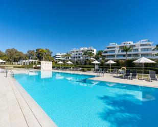 Piscina de Apartament en venda en Estepona amb Aire condicionat, Terrassa i Moblat