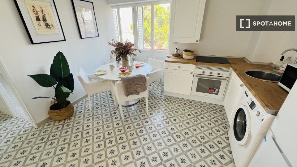 Kitchen of Flat to rent in  Madrid Capital  with Air Conditioner, Heating and Furnished