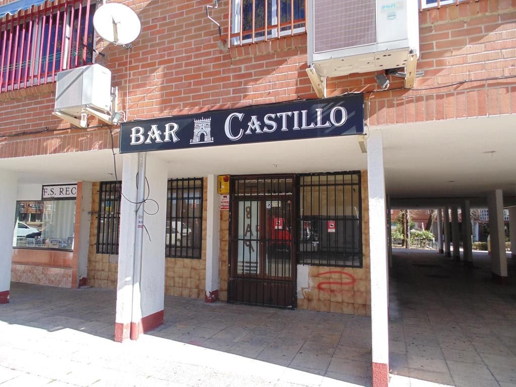 Premises to rent in C/ Maestro Luna, Barrio de las Fronteras