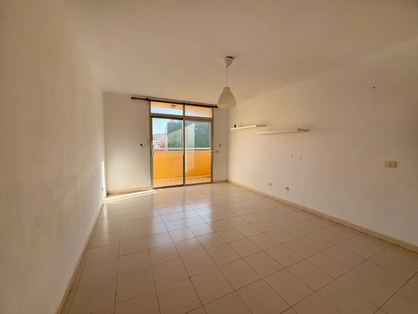Piso en venta en Calle Barcelona, 72, Carrizal