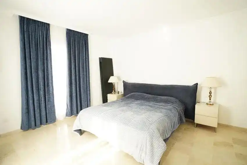 Dormitori de Casa o xalet en venda en Marbella amb Aire condicionat, Calefacció i Jardí privat