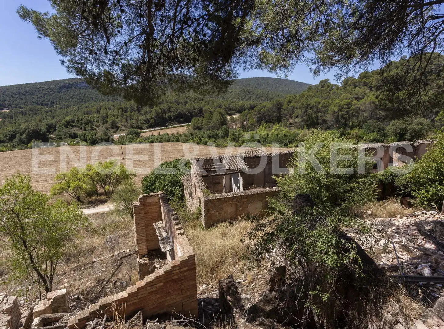 Finca rústica en venda en Santa Maria de Miralles amb Calefacció, Jardí privat i Traster