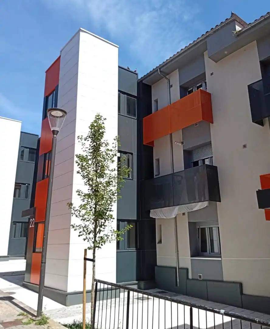 Vista exterior de Piso en venta en Gijón  con Parquet
