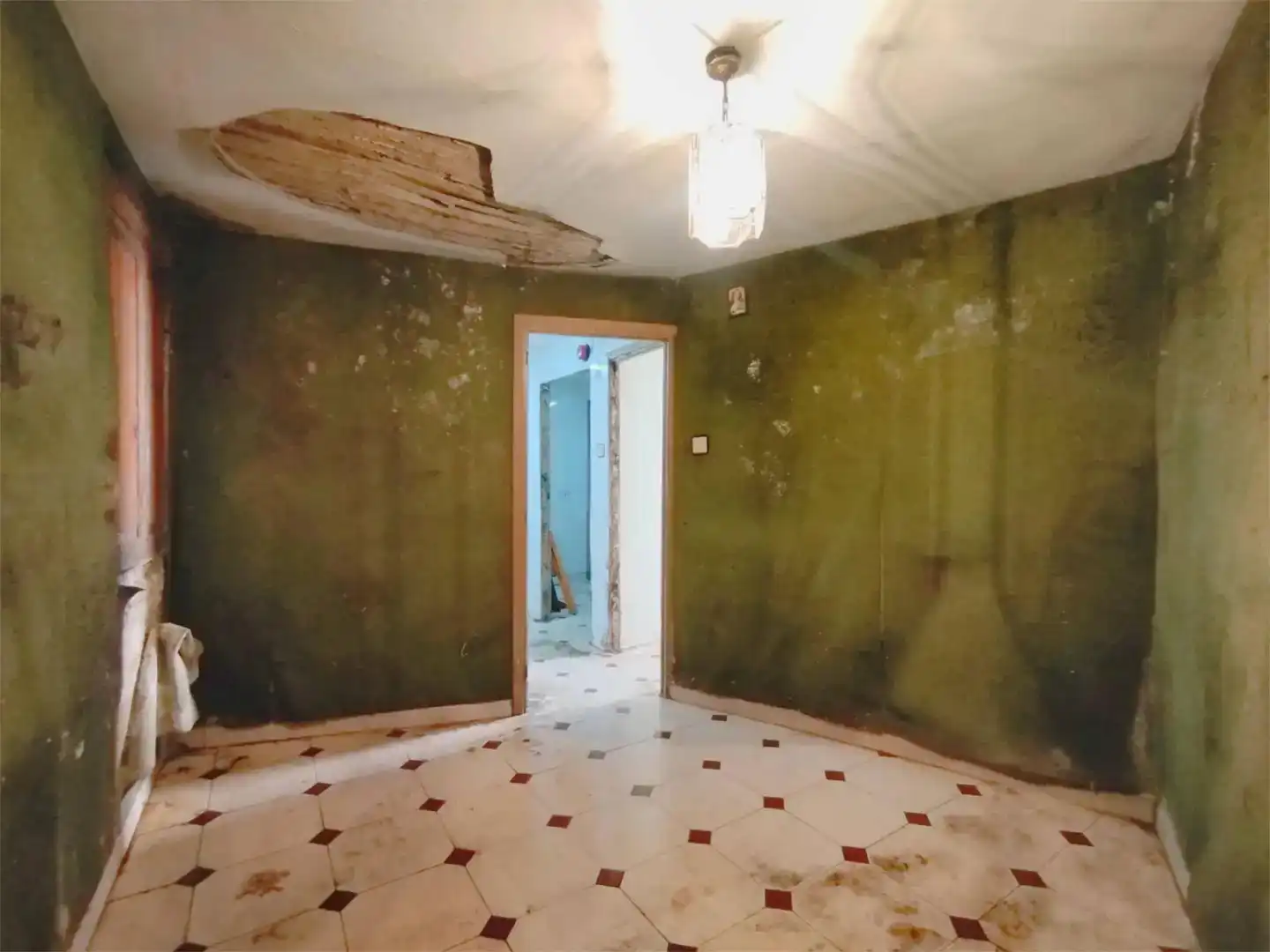Casa adosada en venda en Langreo amb Traster