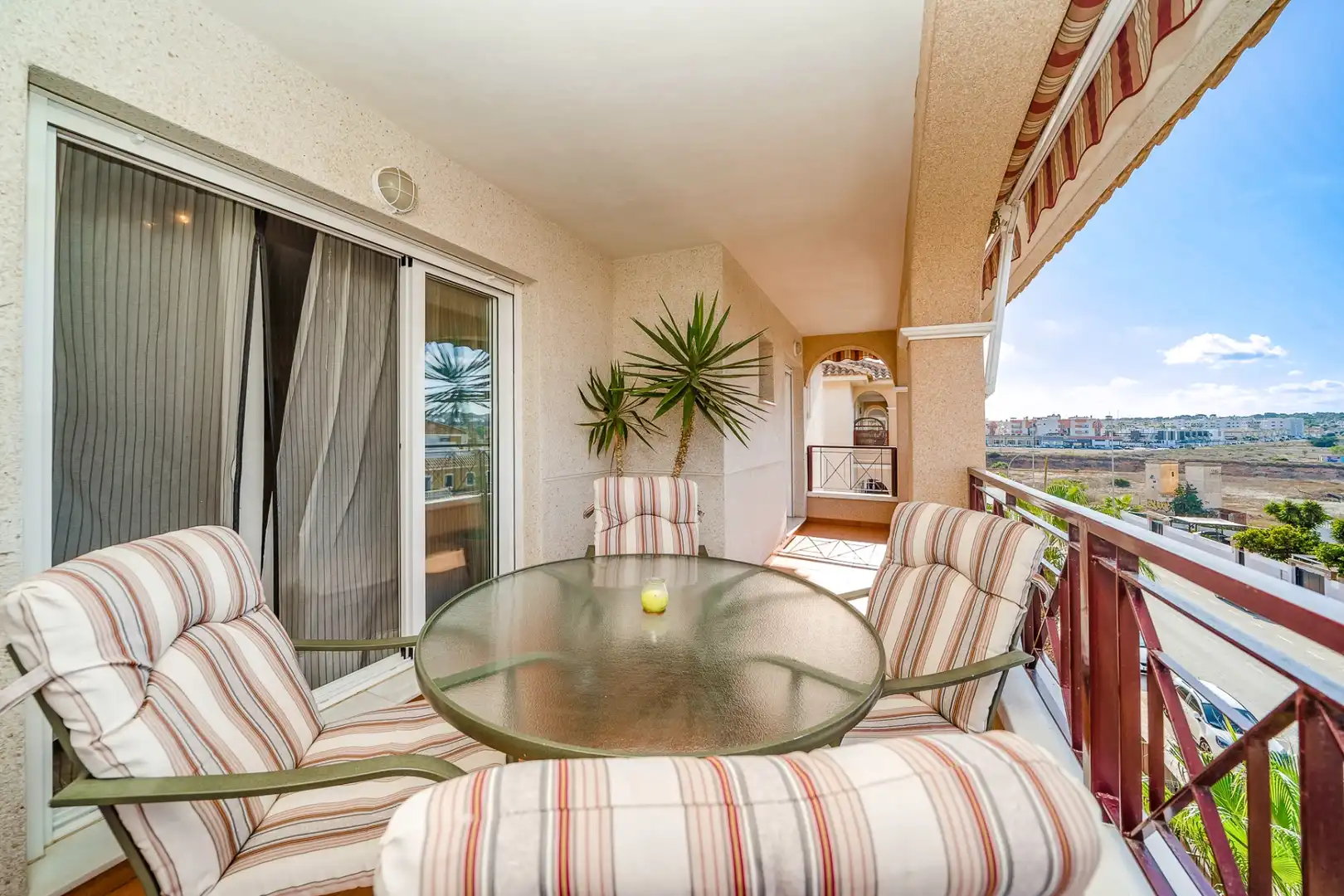 Attic for rent in La Florida