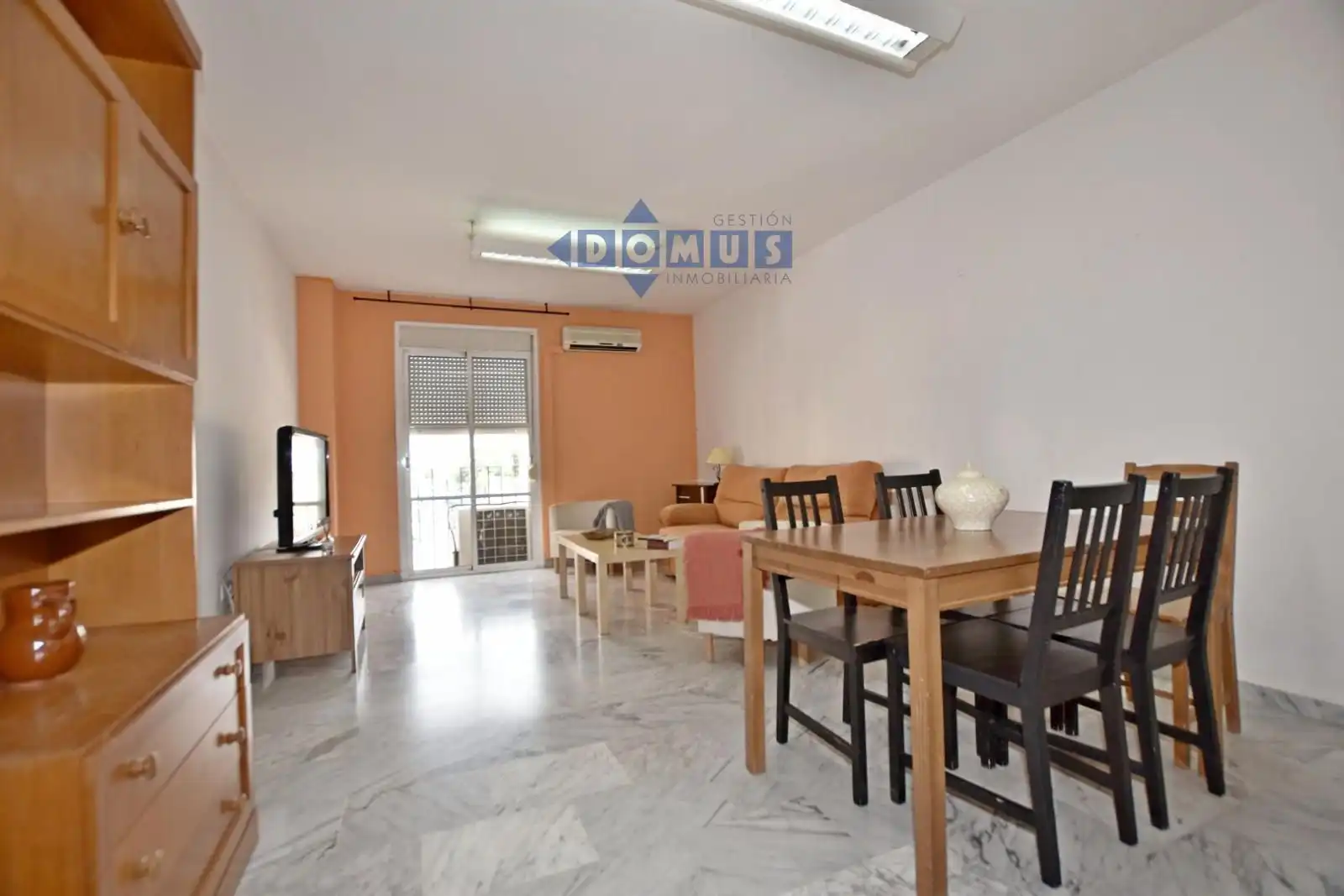 Living room of Flat for sale in Ronda  with Air Conditioner, Terrace and Furnished