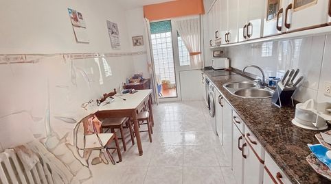 Foto 2 de Piso en venta en Kareaga Goikoa Kalea, Kalero - Basozelai, Basauri