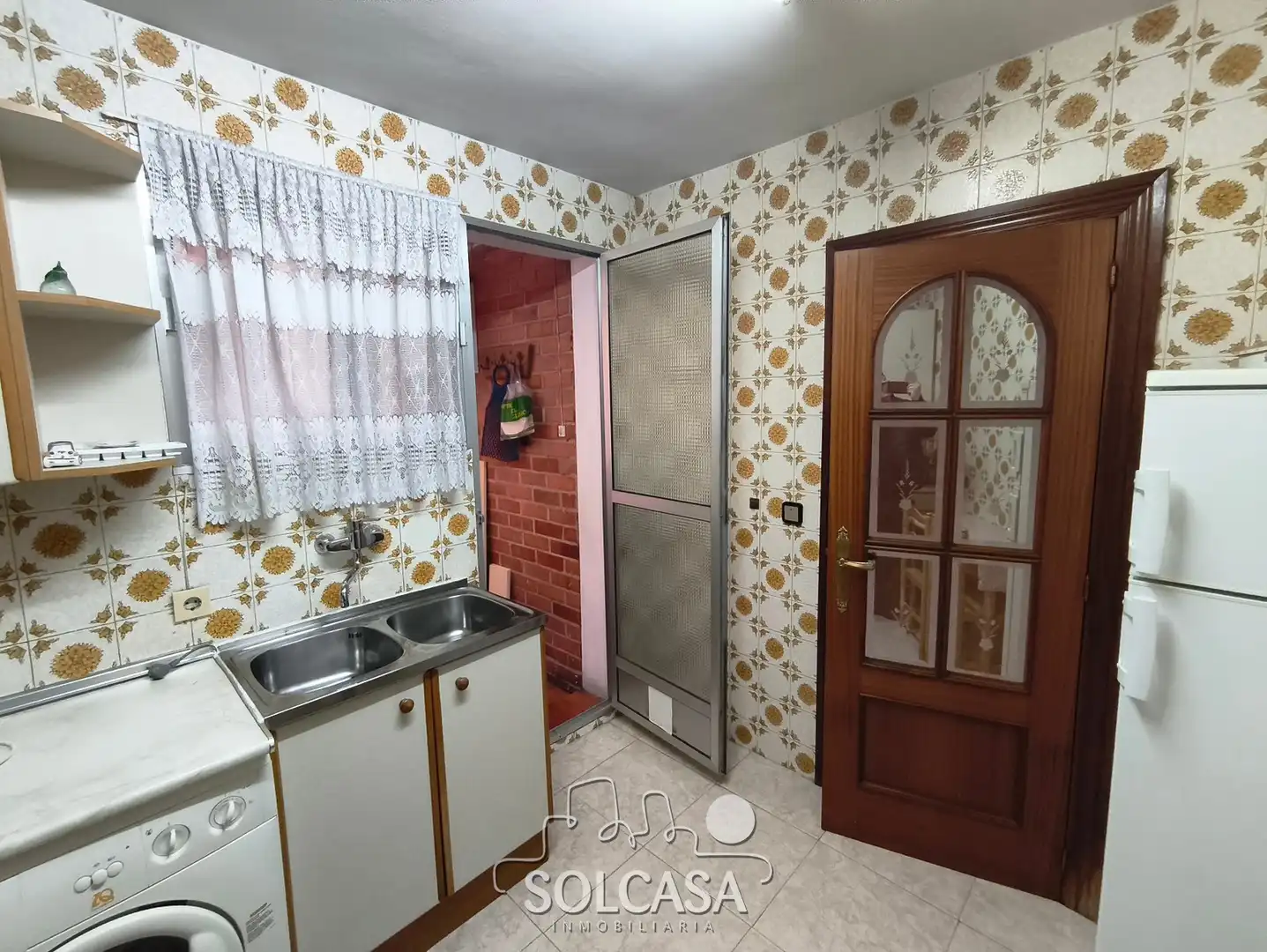Kitchen of Flat for sale in Valladolid  with Heating, Parquet flooring and Balcony