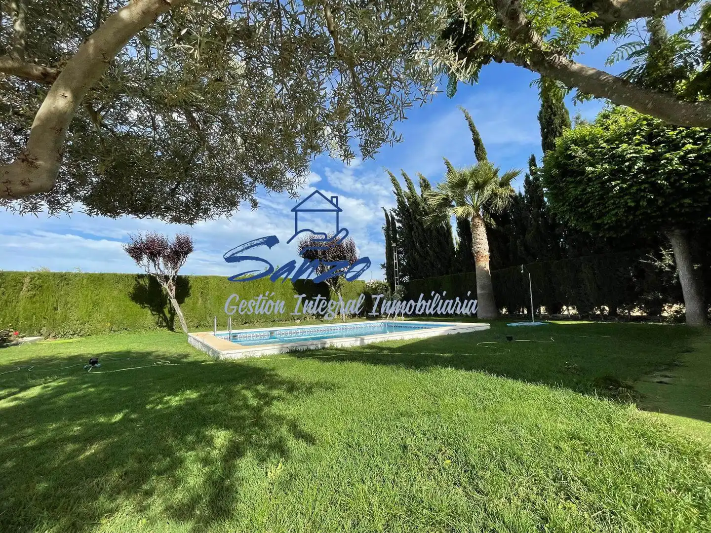 Casa rústica con piscina en venta en Centro