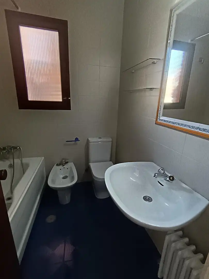 Bany de Dúplex de lloguer en Valladolid amb Aire condicionat, Calefacció i Parquet