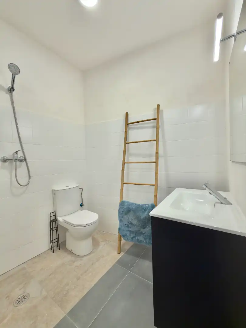 Bathroom of Ground floor for sale in Bornos  with Air Conditioner, Private garden and Furnished