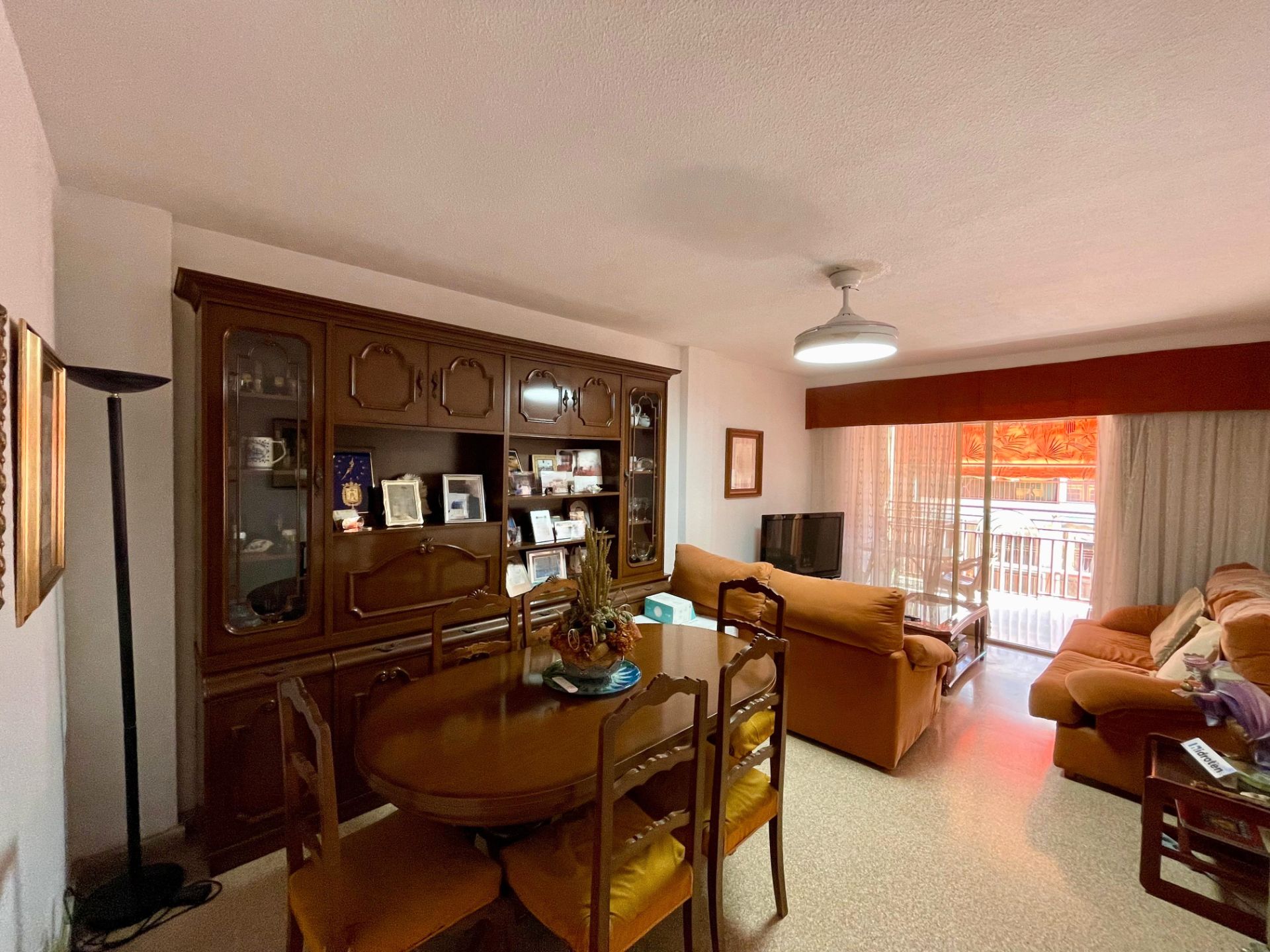 Sala d'estar de Pis en venda en Alicante / Alacant amb Moblat, Forn i Rentadora