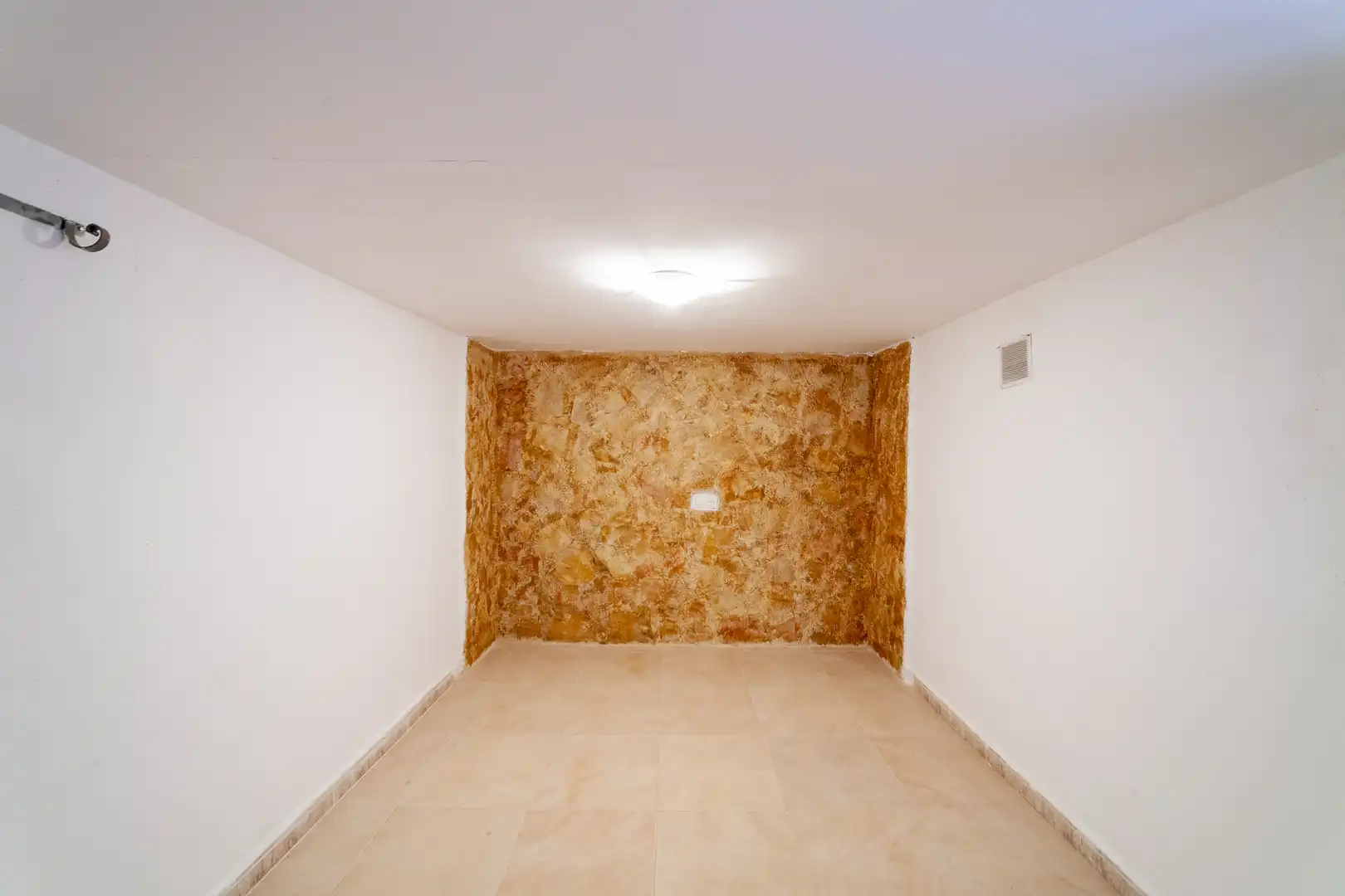 Casa o xalet en venda en Venta del Moro amb Terrassa, Moblat i Rentadora