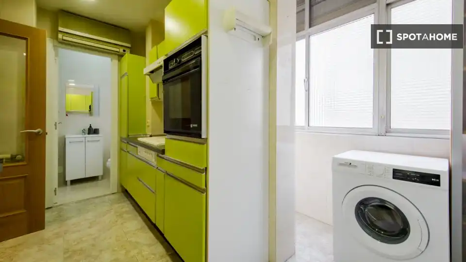Kitchen of Flat for rent in Madrid  with Air Conditioner, Heating and Furnished