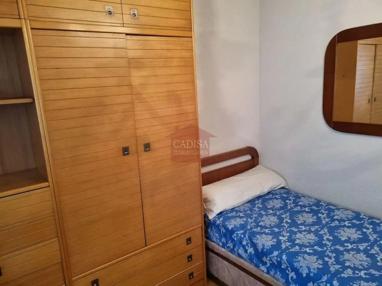 Bedroom of Flat for rent in Salamanca  with Heating, Parquet flooring and Furnished